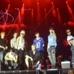 stray-kids-faz-show-mais-contido-no-dia-de-k-pop-no-rock-in-rio,-marcado-por-aglomeracoes