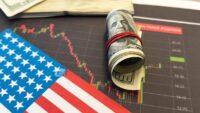 se-acelero-la-inflacion-en-eeuu-y-el-mercado-descuenta-dos-subas-de-tasas-de-la-fed-para-2026