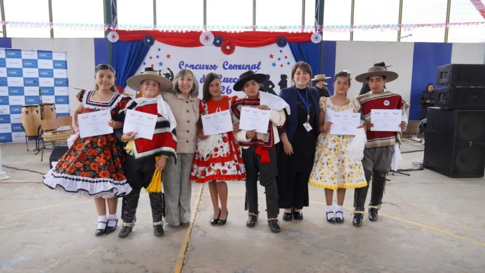 colegio-pedro-pablo-munoz-triunfa-en-la-46a-muestra-comunal-de-cueca-escolar-de-la-higuera
