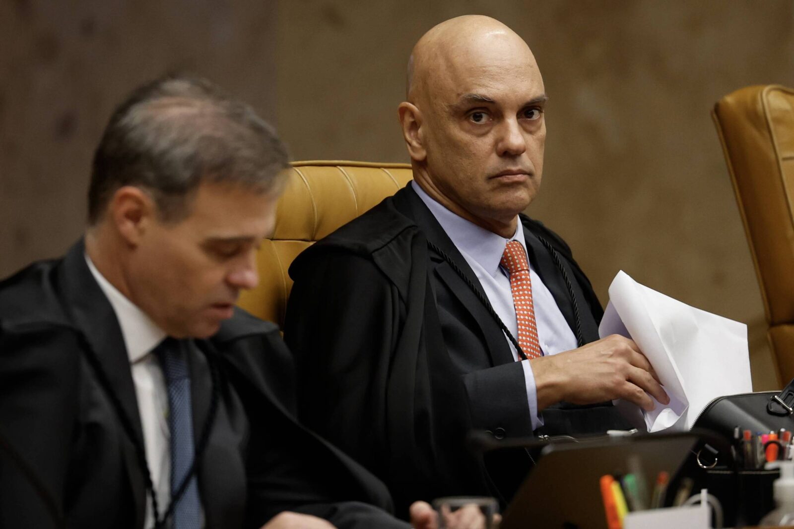 datafolha:-34%-querem-o-afastamento-de-moraes-e-37%,-o-de-mendonca