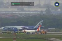 problema-em-boeing-737-faz-passageiros-desembarcarem-entre-pistas-em-guarulhos