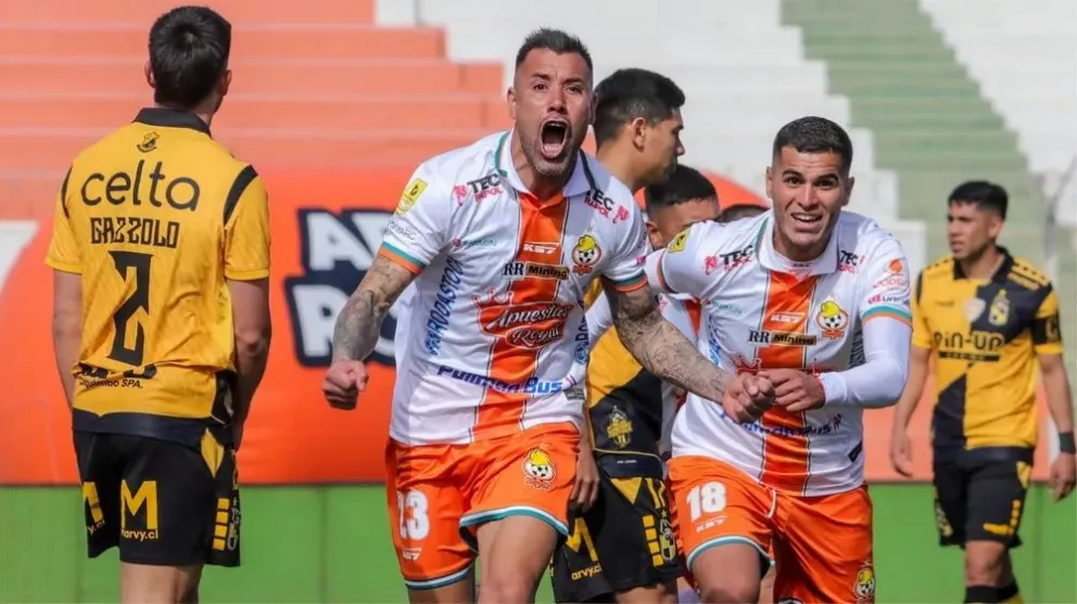 cobresal-triunfa-ante-coquimbo-unido-y-lucha-por-la-permanencia