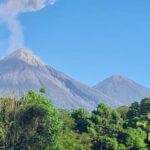 ceniza-del-volcan-de-fuego-afectaria-cinco-departamentos-en-las-proximas-24-horas,-segun-insivumeh