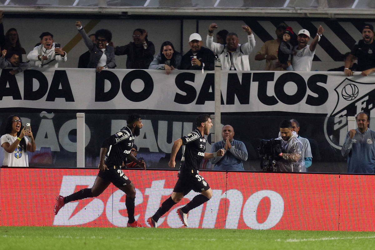 na-estreia-de-cebolinha,-santos-bate-o-cruzeiro-e-se-afasta-bem-do-z4