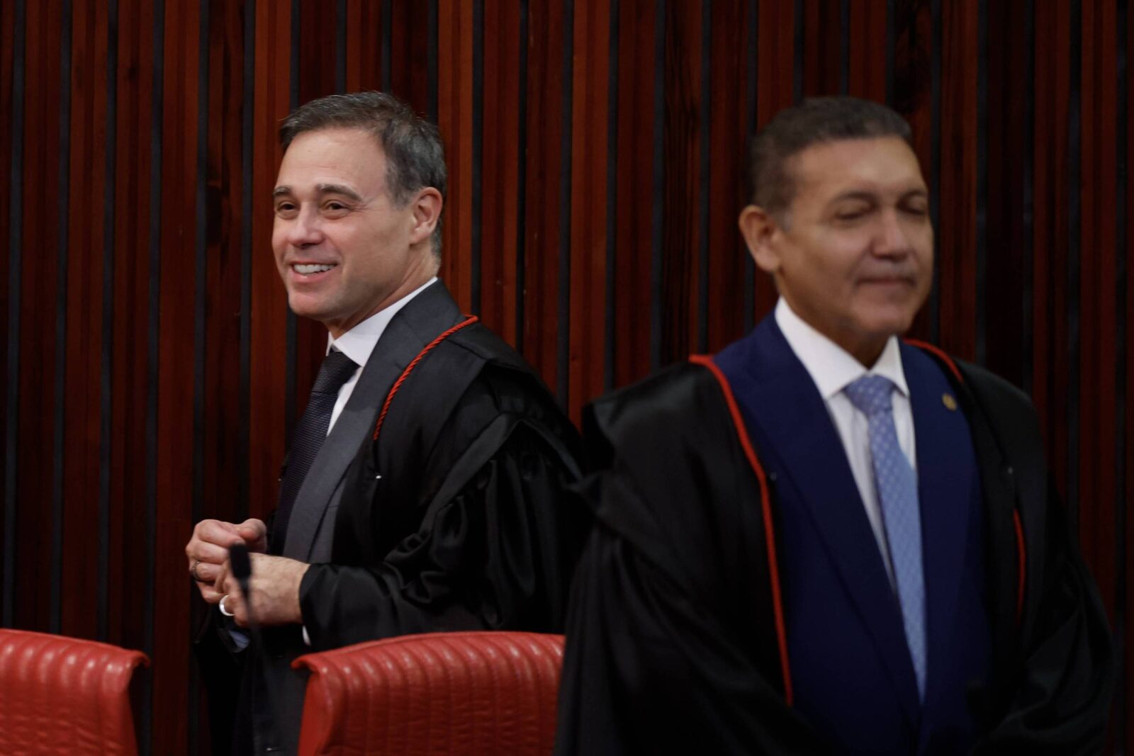 ministros-aliados-de-moraes-cogitam-alegar-suspeicao-de-kassio-e-fux-devido-a-elo-de-filhos-com-o-master