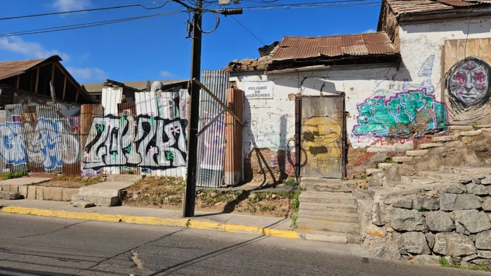 tras-las-lluvias:-alerta-por-viviendas-deterioradas-en-el-casco-historico-de-la-serena