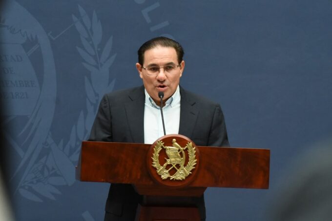 agentes-de-la-pnc-heridos-durante-disturbios-en-cuyotenango,-se-encuentran-estables,-dice-ministro