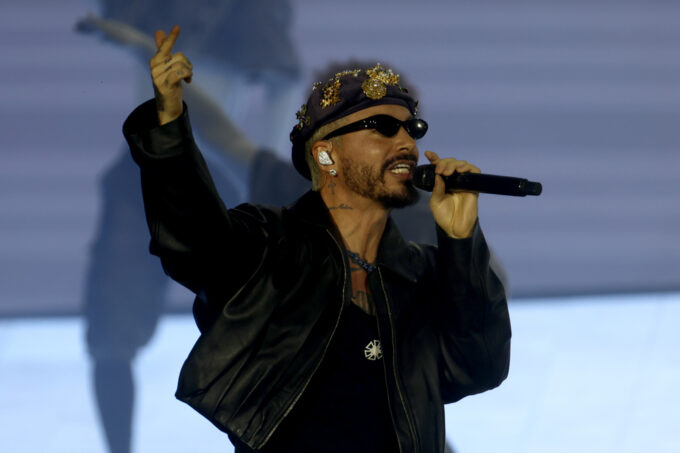 j-balvin-arrasa-en-rock-in-rio-al-compartir-escenario-con-maroon-5-y-demi-lovato