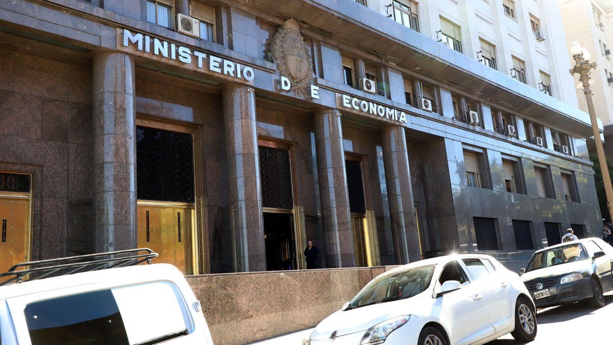 presupuesto:-el-gobierno-erro-sus-proyecciones-y-ahora-enfrenta-el-mayor-nivel-de-ejecucion-del-gasto-desde-2016