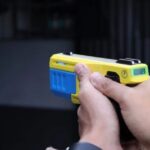 homem-reage-a-abordagem,-entra-em-luta-corporal-com-policial-e-acaba-imobilizado-com-taser