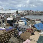 crece-el-miedo-en-ceuta:-los-inmigrantes-ilegales-toman-otra-playa-para-construir-mas-asentamientos