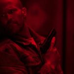 filme-b-economico,-‘codigo:-vinganca’-investe-na-porradaria