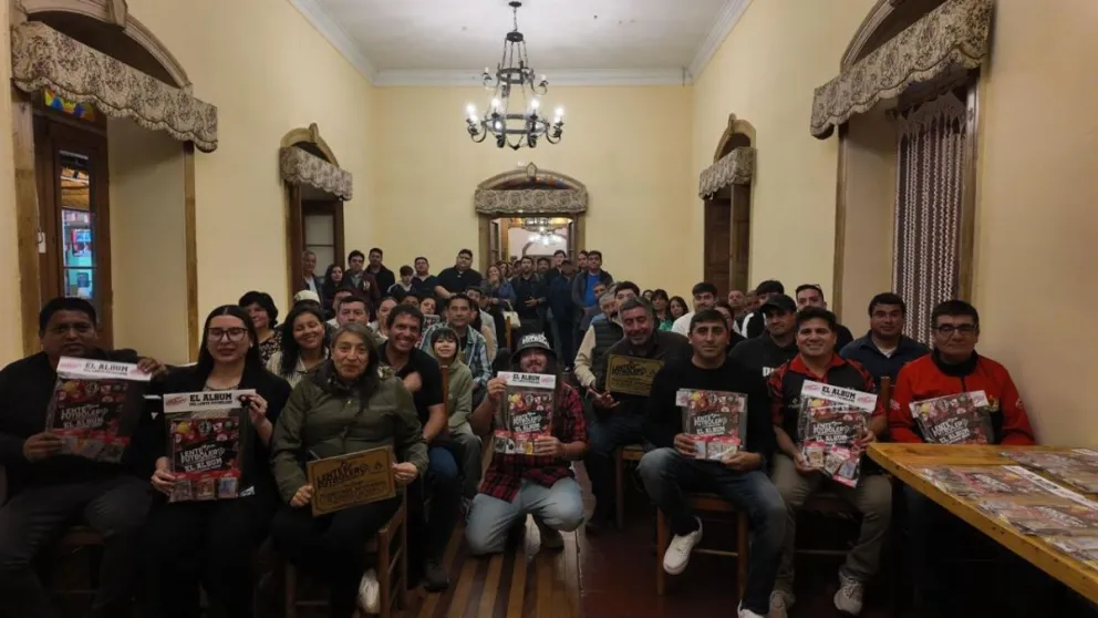 lanzan-en-vicuna-el-primer-album-que-reune-la-historia-del-futbol-amateur-de-la-comuna