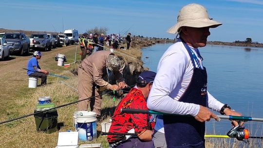 mas-de-150-pescadores-y-un-desafio-inesperado:-hinojo-chico-definio-a-los-campeones-bonaerenses