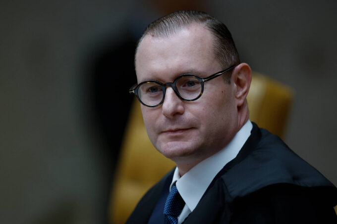 zanin-ordena-acesso-a-integra-de-celular-de-vorcaro-e-diz-nao-haver-‘hierarquia-entre-ministros’-do-stf