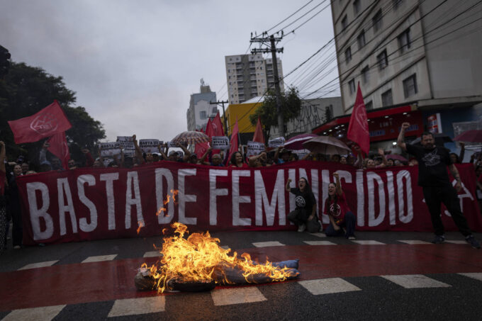 homem-e-preso-apos-tentar-matar-mulher-a-mordidas-em-mage-(rj)