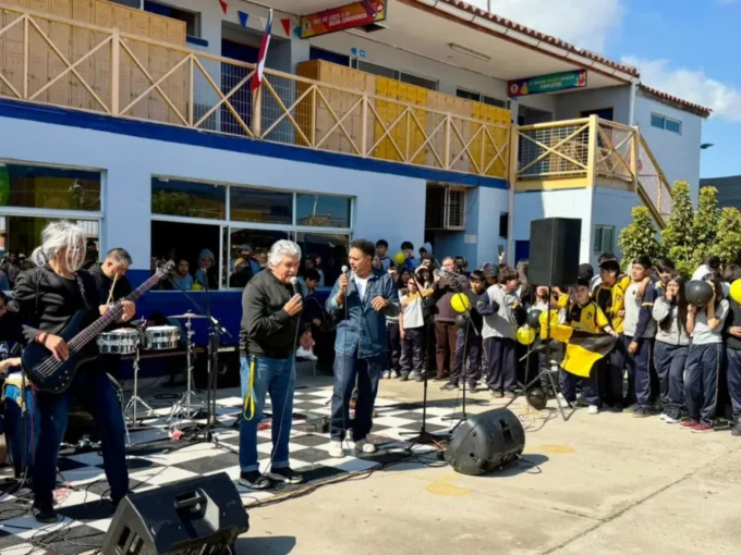 los-viking’s-5-sorprenden-a-estudiantes-del-colegio-cristobal-colon-de-coquimbo
