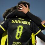 el-cambio-pesado-de-diego-aguirre-en-penarol:-la-prestancia-de-german-pezzella-dejo-afuera-al-capitan-maximiliano-olivera