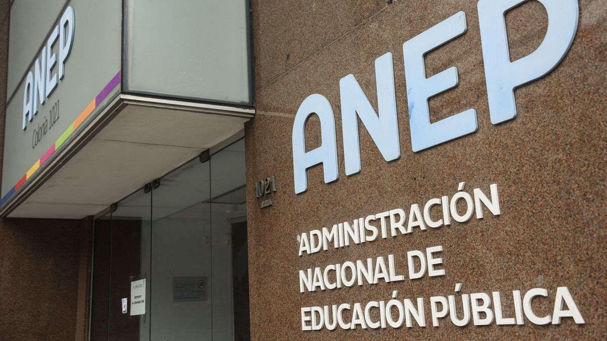 anep-suspende-resolucion-sobre-virtualidad-tras-reunion-con-sindicato-de-formacion-docente
