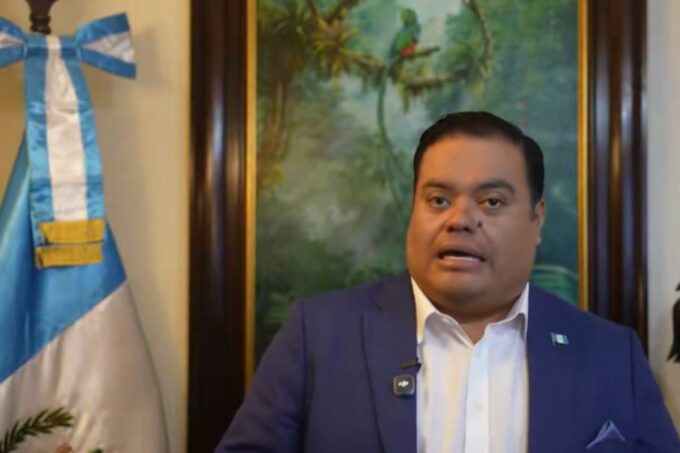 primero-la-une-y-ahora-vamos:-allan-rodriguez-matiza-postura-de-bernardo-arevalo