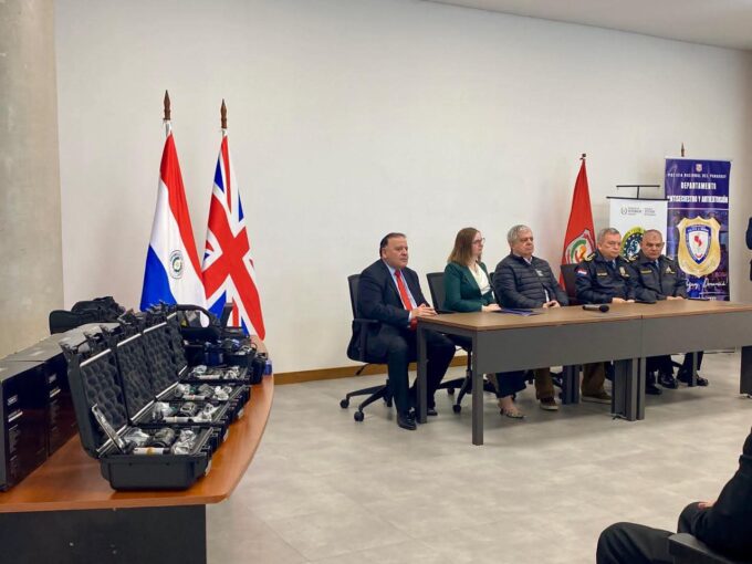 reino-unido-dona-equipos-tecnologicos-a-la-policia