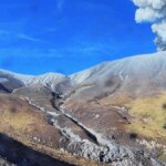 servicio-geologico-colombiano-reporta-dos-emisiones-de-ceniza-en-el-volcan-purace-este-lunes-14-de-septiembre-y-mantiene-la-alerta-naranja