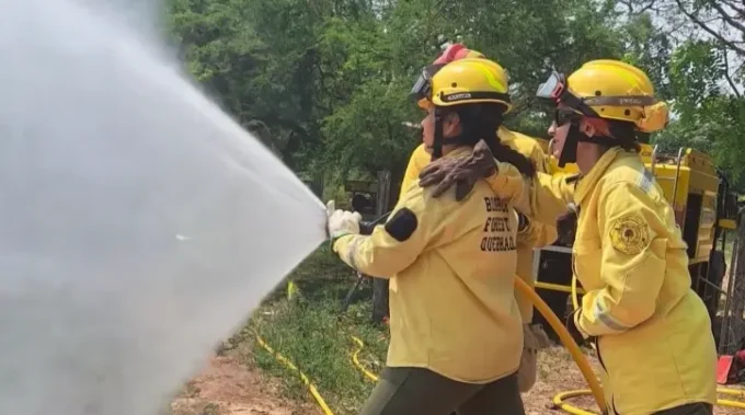 santa-cruz-reporta-dos-incendios-y-activan-campana-por-bomberos