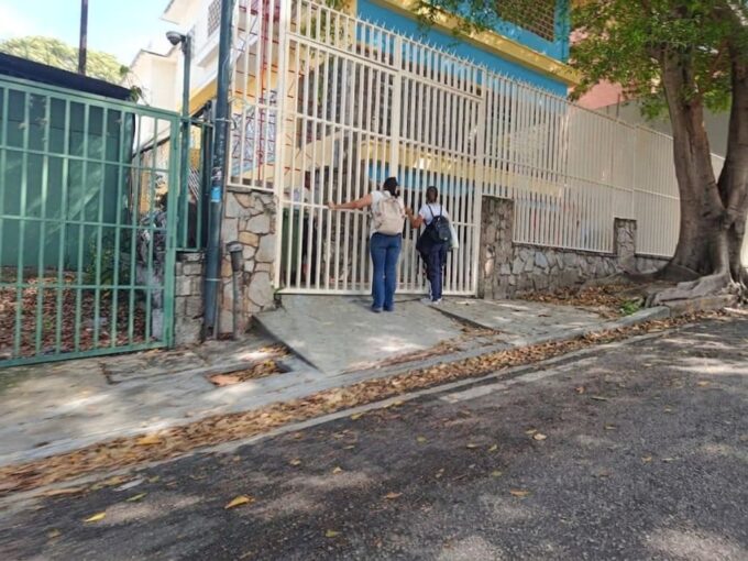 clases-comienzan-con-baja-asistencia-pese-a-cifras-oficiales