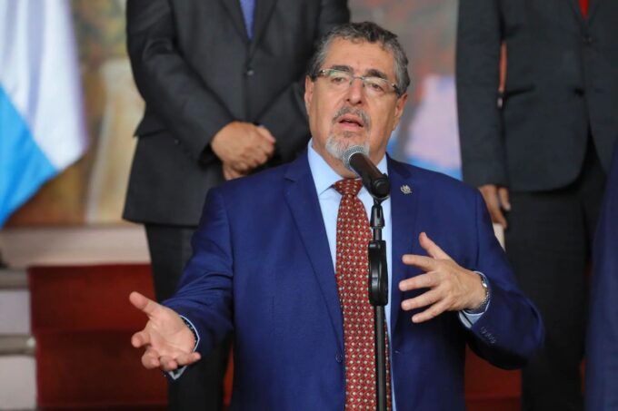 efe:-arevalo,-el-peor-evaluado-entre-los-presidentes-de-america-latina,-segun-sondeo