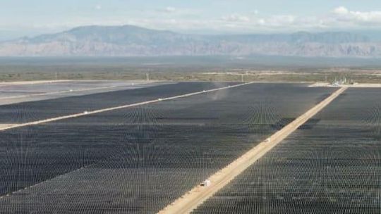 ¿donde-queda-y-como-funciona-el-parque-solar-mas-grande-de-la-argentina?