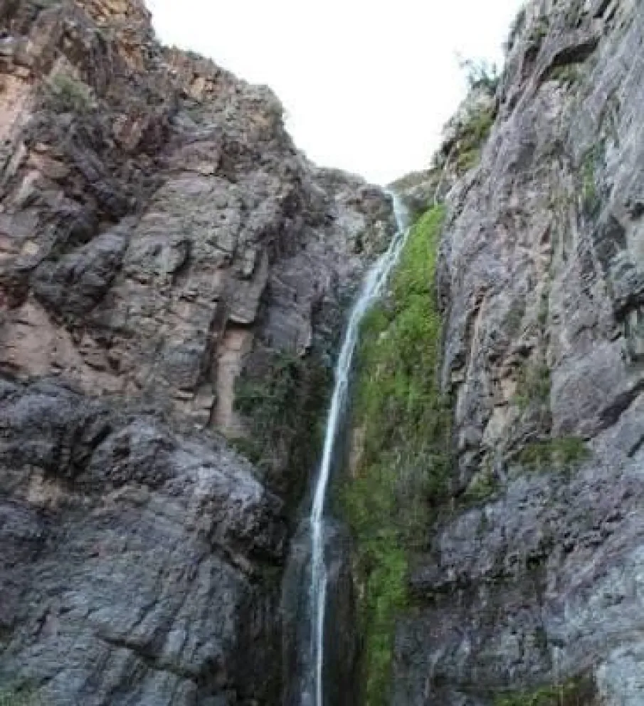 la-raja-de-manquehua,-el-enigmatico-lugar-vinculado-con-la-cueva-de-los-brujos