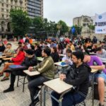uba-takes-classes-to-plaza-de-mayo-to-demand-milei-comply-with-funding-law