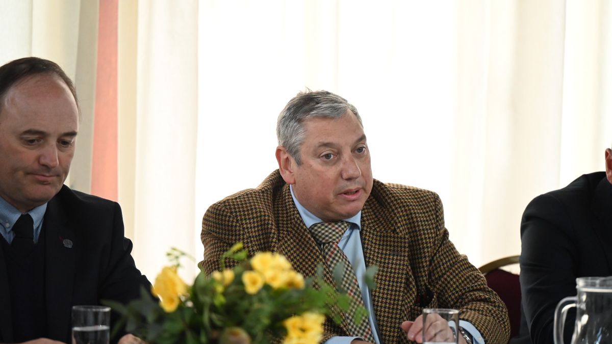 camineria-rural-y-el-1%,-los-temas-principales-en-la-reunion-de-la-aru-y-los-intendentes-en-el-prado