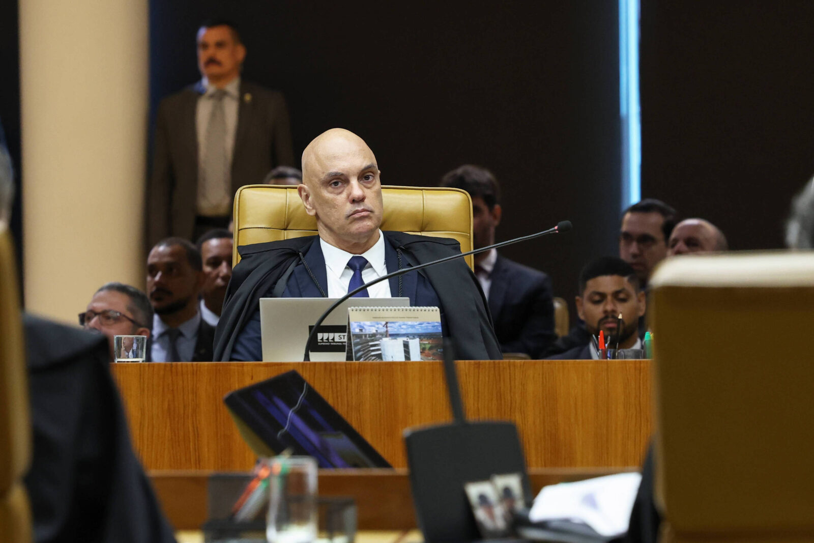 presenca-de-delegado-da-pf-em-gabinete-de-moraes-foi-questionada-em-julgamento-de-golpe