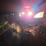 acidente-entre-carro-e-caminhoes-deixa-vitima-em-estado-grave-e-bloqueia-rodovia-em-apucarana