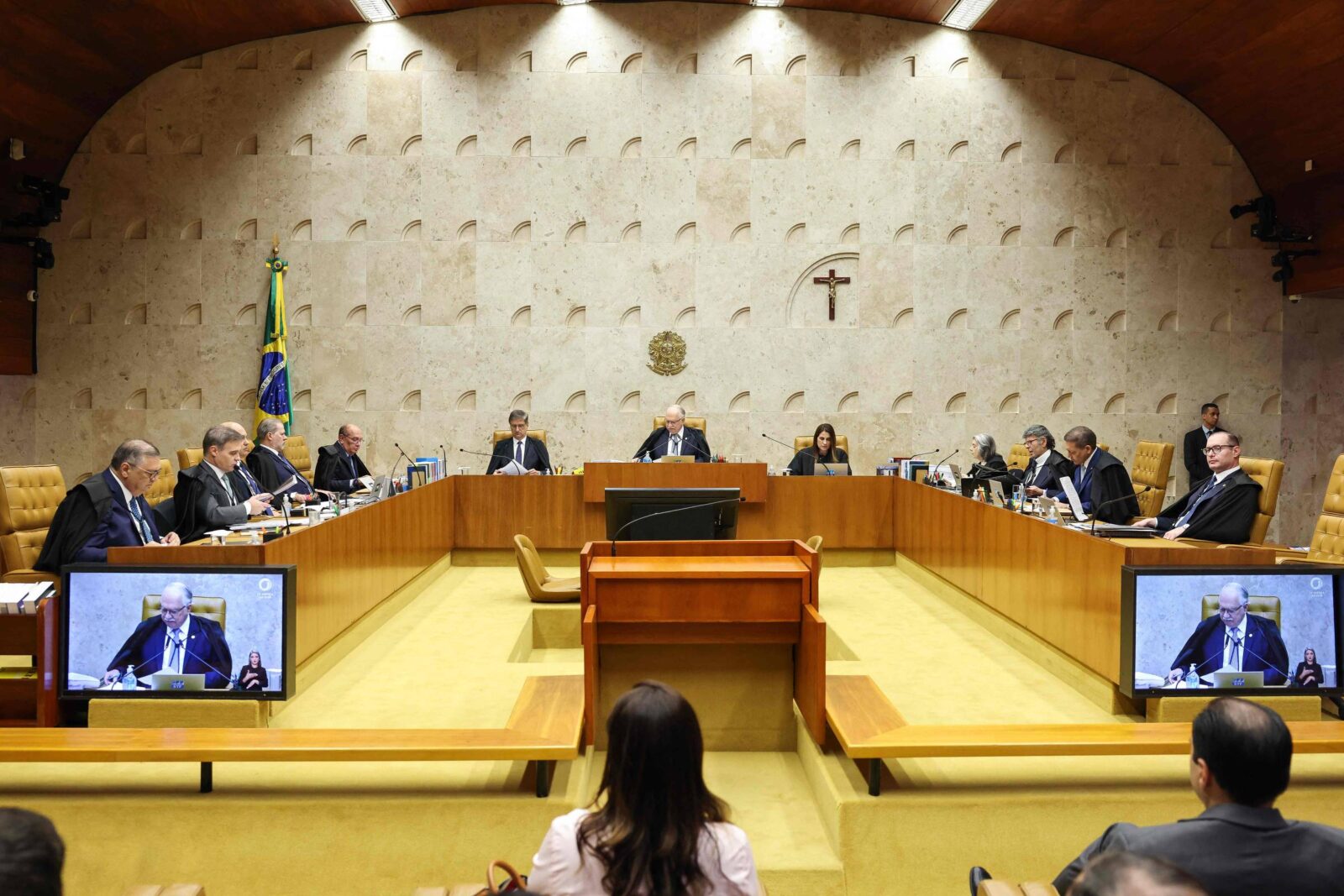 com-metade-do-stf-sob-suspeita,-campanha-de-impeachments-ganha-forca