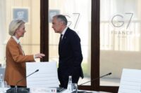 a-escolha-e:-poderes-medios-contra-homens-fortes