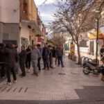 defying-milei,-opposition-governor-quintela-brings-back-his-‘chachos’-currency-in-la-rioja