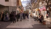 defying-milei,-opposition-governor-quintela-brings-back-his-‘chachos’-currency-in-la-rioja