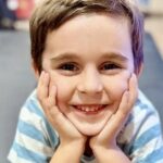 se-olvidaron-a-su-hijo-de-cinco-anos-en-el-auto-mientras-daban-una-fiesta-y-murio