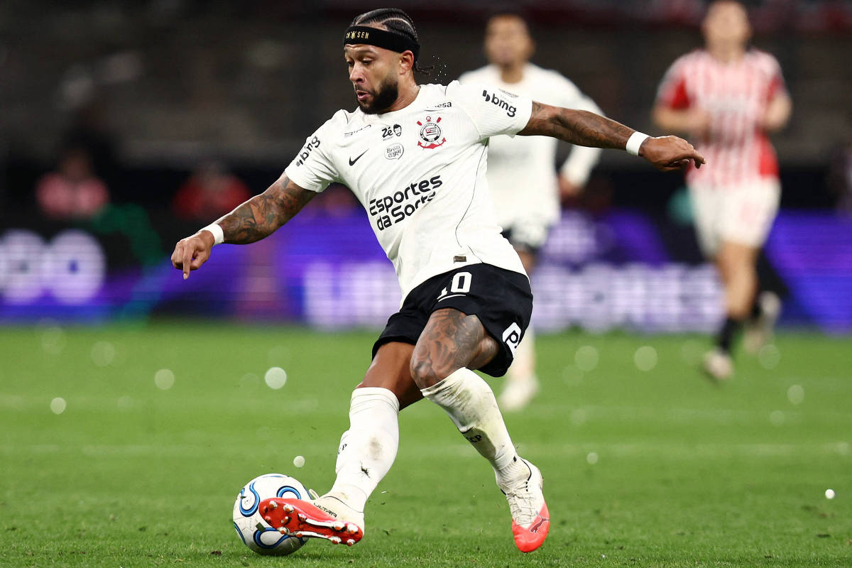 memphis-isola-penalti,-corinthians-cai-diante-do-estudiantes-e-e-eliminado-da-libertadores