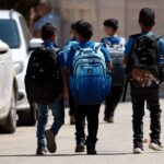 os-pais-palestinos-preocupados-com-ataques-a-escolas-na-cisjordania-ocupada:-‘o-que-fazer-quando-colonos-atiram-em-seus-filhos?’