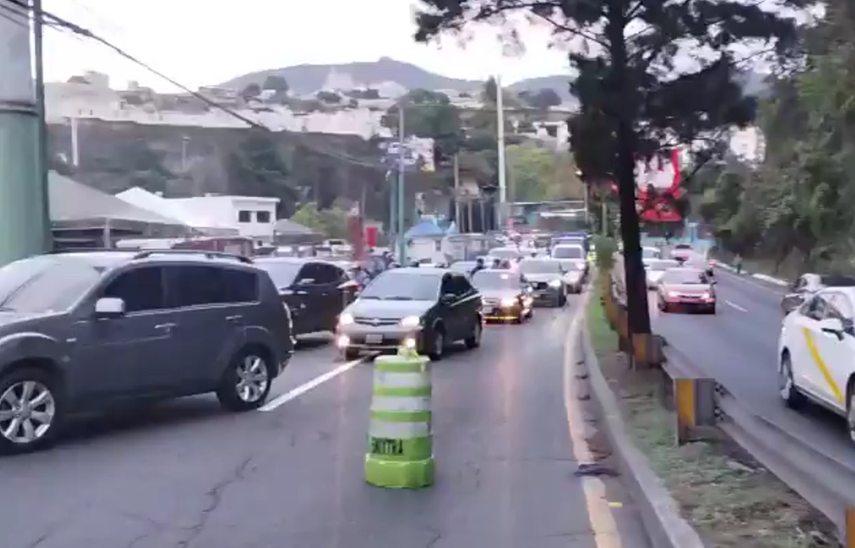 muerte-de-motorista-en-ruta-interamericana-obliga-a-las-autoridades-de-transito-a-cerrar-dos-carriles