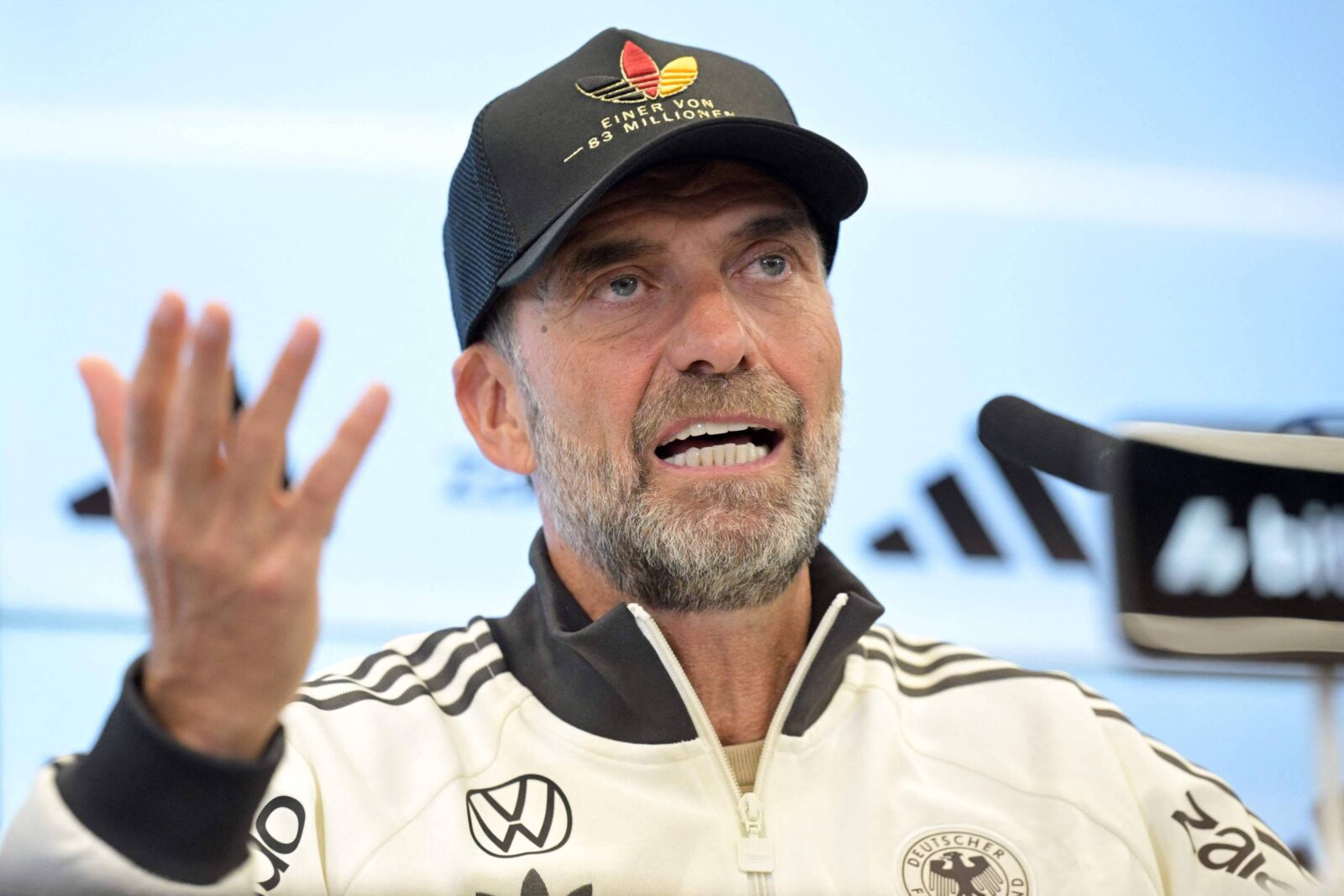 klopp-diz-que-orgulho-nacional-alemao-nao-deve-ficar-com-‘pessoas-erradas’