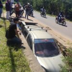 dona-se-llevo-el-susto-de-vida-tras-caer-a-una-cuneta-en-luque