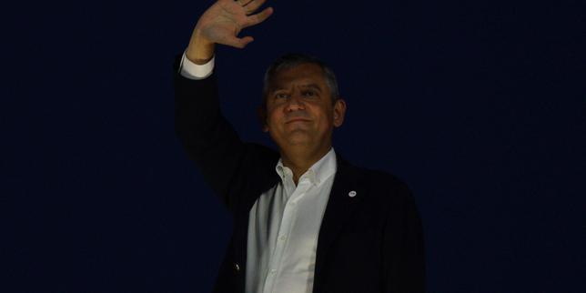 en-turquie,-a-uskudar,-les-methodes-fort-peu-democratiques-du-parti-de-recep-tayyip-erdogan-pour-reprendre-le-pouvoir