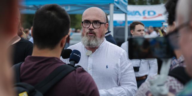 « en-allemagne,-l’afd-entend-detruire-la-plus-ambitieuse-politique-culturelle-d’europe.-le-pire-pour-les-artistes-est-que-les-electeurs-sont-seduits »