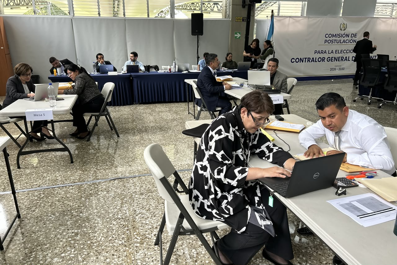 postuladora-a-contralor-se-declara-en-sesion-permanente-para-calificar-expedientes