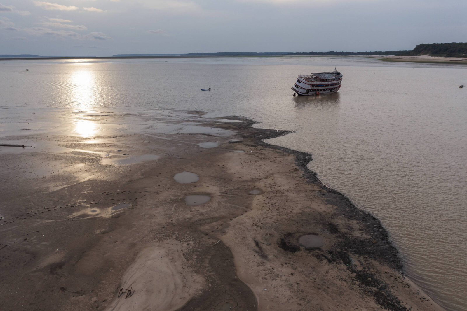 estudo-mostra-que-seca-nos-rios-de-manaus-pode-elevar-custo-de-conteineres-em-147%