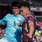 la-grave-lesion-que-sufrio-un-jugador-de-la-seleccion-uruguaya-sub-20-masculina-en-los-odesur-y-el-error-en-el-gol-que-marco-el-complicado-debut-celeste